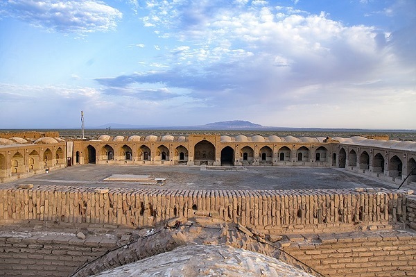 Deyre Gachin's Caravansary